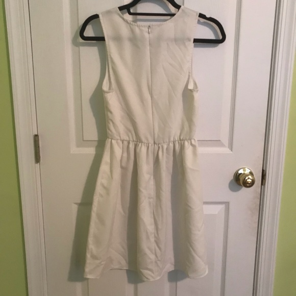 White Everly dress - Picture 2 of 2